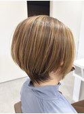 ショートボブ