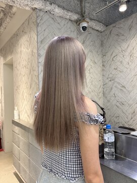 エイト 神戸三宮店(EIGHT) ミルクティーグレージュ