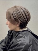 白髪ぼかしバレイヤージュ×ショートヘア