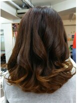 ヘアーアンドスパ ベアーズ 2 巻き髪スタイル