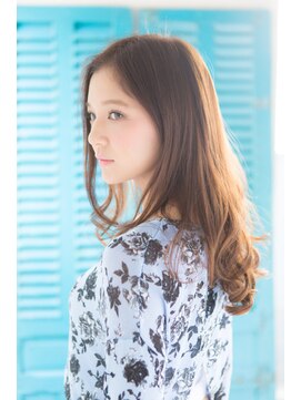 アンカラン(un Calin) 20代30代ベージュカラー☆大人フェミニン×カールロング