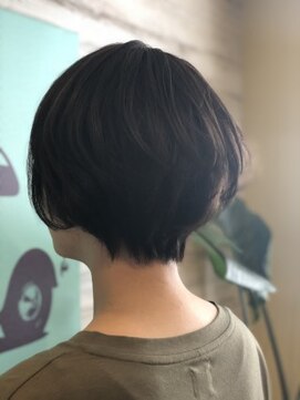 エム インターナショナル 白岡 キュート(EMU international CUTE) ショートパーマ＊横顔魅せショート★白岡