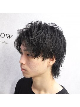 ヴァロウ(Valow) センターパートウルフ