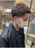 短髪パーマヘア
