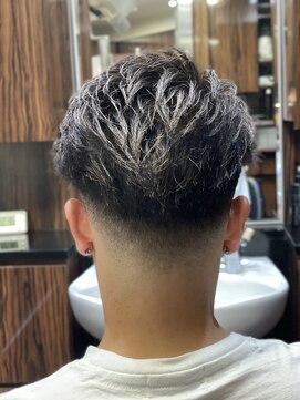 ヒロギンザ 新橋銀座口店(HIRO GINZA) スキンフェードかきあげバックスタイル