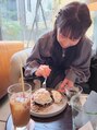 ヘアーアンドアイラッシュラック (Hair&Eyelash Luck) 食べる食べる食べ事が好き。是非オススメカフェ教えて下さい!