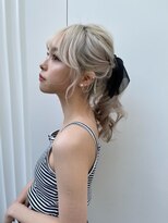 アイユー(ii+U)&nbsp;ハイトーン　ポニーテール　アレンジ　ニュアンス