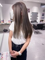 キング 枚方店(K!ng)&nbsp;【枚方、高槻、梅田】ホワイトハイライト