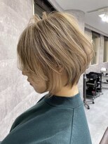 ルーブ トウキョウ(Loob. TOKYO)&nbsp;大人ハイトーンカラー大人ショートヘアくびれショートレイヤー