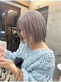 ラベンダーグレージュ ハイトーン ボブ