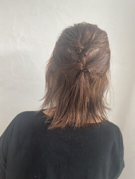 リッキイアリス シエスタ(RICKY Alice SIESTA) くるりんぱ×2 簡単ヘアアレンジ