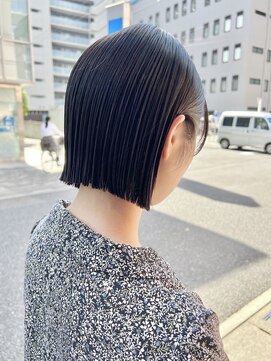 オーガニック アトリエ 大宮(organic+atelier) 20代30代40代前下がりストレート小顔補正立体カット