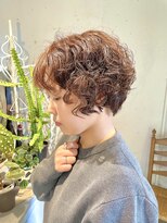 ノラ(Nora)&nbsp;＊コーラルカラーのショートパーマ＊