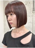 切りっぱなしボブ×ぱっつん前髪/ピンクブラウン/暗めカラー
