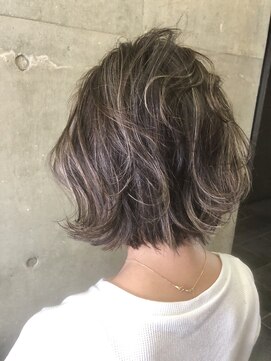 キー(key) グレージュ