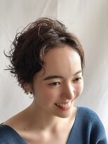 エール(Aile)&nbsp;エアリーミディ、ショートパーマ、黒髪カタログ、