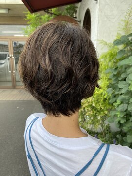 ヴィアンカ(Vianca) ゆるふわショートパーマ