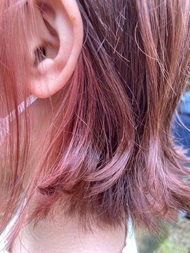 ナンバーエイト(number eight) ショート顔周りレイヤーカットインナーカラー×スカーレット