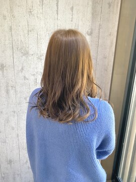 シルエット ナチュラルでシンプルで艶髪で♪