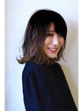 スピガ(SPIGA) グラデーション外はねボブ