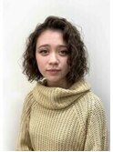 ボブヘアのスパイラルパーマ・外国人風・アッシュブラウン