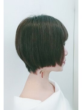 アメイジングヘアー 美沢店(AMAZING HAIR) ストレートショート/大人ショート/ナチュラル/20代30代40代50代