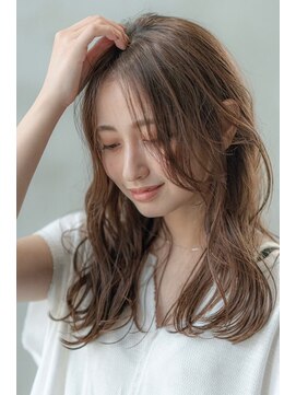 アンスリウム 吹田(Anthurium) ミディアムレイヤー/大人可愛い/髪質改善/シースルーバング