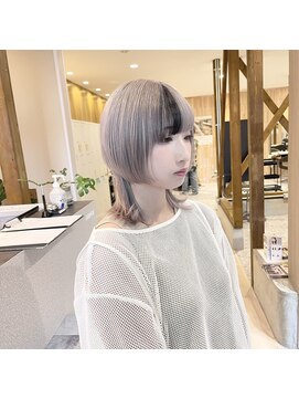 アヴァンス ジェイアール和歌山店(AVANCE.) 派手髪×ホワイトグレージュ×ローライト×ウルフカット