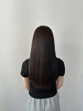 シェリッシュ ノース(Sheriche North) モテロング×暗髪グレーブラウン