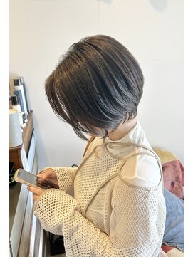 ゴッソ(gosso) グレージュ×ショートスタイル