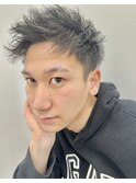 ツーブロック刈り上げツイストパーマアップバングメンズヘア