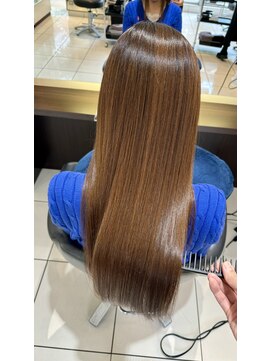 セッツ(Set's) ブリーチ履歴3回髪質改善縮毛矯正　乾かしただけの仕上がり！！