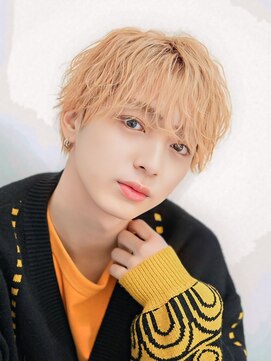 オーシャントーキョー ウエスト 心斎橋(OCEAN TOKYO WEST) ラウンドマッシュシースルーウルフフェザーショート