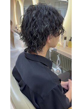 キャンバス バイ ネオリーブ 横浜西口(Canvas by neo.) 横浜★ウルフカットのツイストスパイラルパーマ