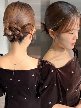 ディティカ サウ(Dityca sow) タイトシニヨン 参列ヘア