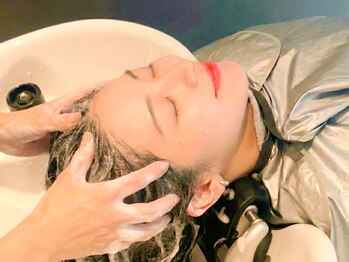 アイニティ 緑地公園(Inity)の写真/[緑地公園駅2分]水素スパで【リラクゼーション×エイジングケア×ツヤツヤ美髪】女性のお悩み全て解決♪