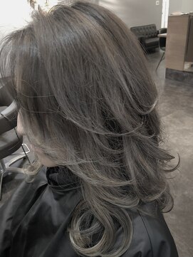 ワイズホーム(Y's home) バレイヤージュグレー