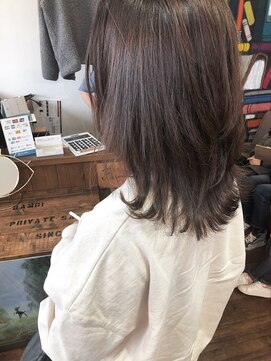 バンビ プライベート サロン(Bambi private salon) レイヤーミディアム*『Bambi』丸山健介