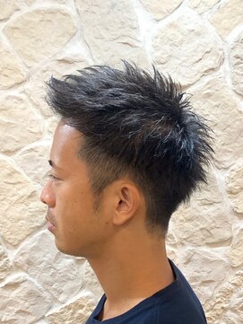 アムネシア たまプラーザ(AMNESIA) フェードカット/サイドパート/かき上げヘア【たまプラーザ】