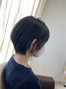 ヘアーチェリーコーク ランプ(HAIR CHERRY COKE Lamp) 【新開】小顔耳かけショート