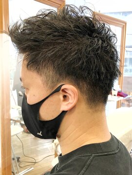 ヘッズ 本八幡店(HEADS) MEN'S HAIR  センターパート　ツイストスパイラル　コンマヘア
