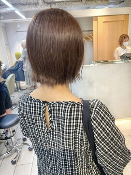 テトラ バイ ネオリーブ 横浜西口店(tetra by neolive) 外ハネに巻くだけ!切りっぱなしボブ!