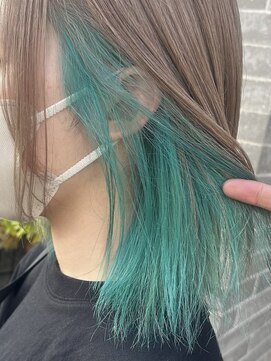 アート(a-to) 【a-to新里】インナーカラー/ミルクティー×ターコイズ/ボブ