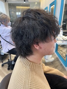 フィッティ 横須賀中央店(fiti) ツイストスパイラルパーマ メンズマッシュウルフカット