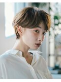 サイドアングルがはえる耳かけハンサムショート