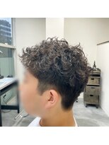 フイ 恵比寿(Hui)&nbsp;アップバング/刈り上げショート/ツイストスパイラルパーマ