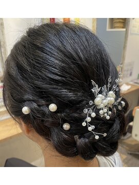 マイン ヘアアンドリラックス(mine) 編み込みアップスタイル