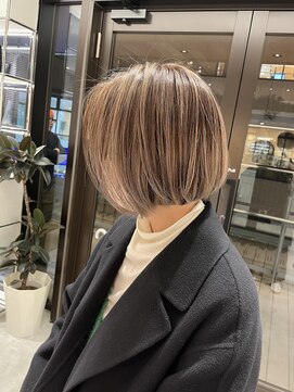 ステアケース 武蔵小杉店(stair:case) 夏におすすめ白髪ぼかしハイライト　伸ばしかけボブ