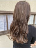 ハイライトたっぷりアッシュベージュ