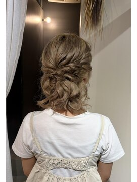 マロウ(mallow) 《花屋併設》ボブのハーフアップアレンジ